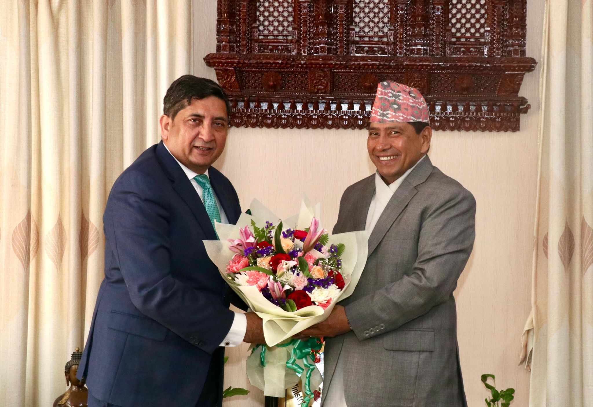 Ambassador of Pakistan meeting with Foreign Minister Shrestha