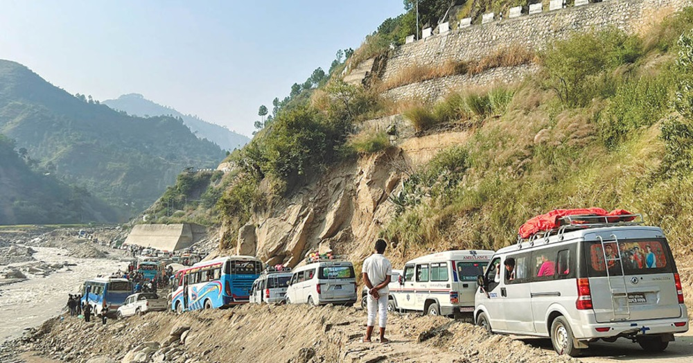 बीपी राजमार्ग रातको समयमा ७ घण्टा बन्द